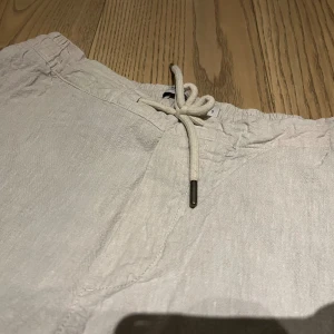 Linnebyxor storlek S - Fint skick! Passar längden 170