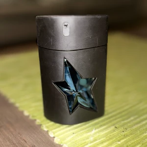 Mugler A*Men - 50ml uppskatta mängden själva(längst upp vid stjärnan) kom privat för fler frågor 