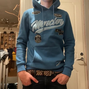 Mercier Tröja - Säljer denna riktigt sköna mercier tröja pga inte min stil längre🤩