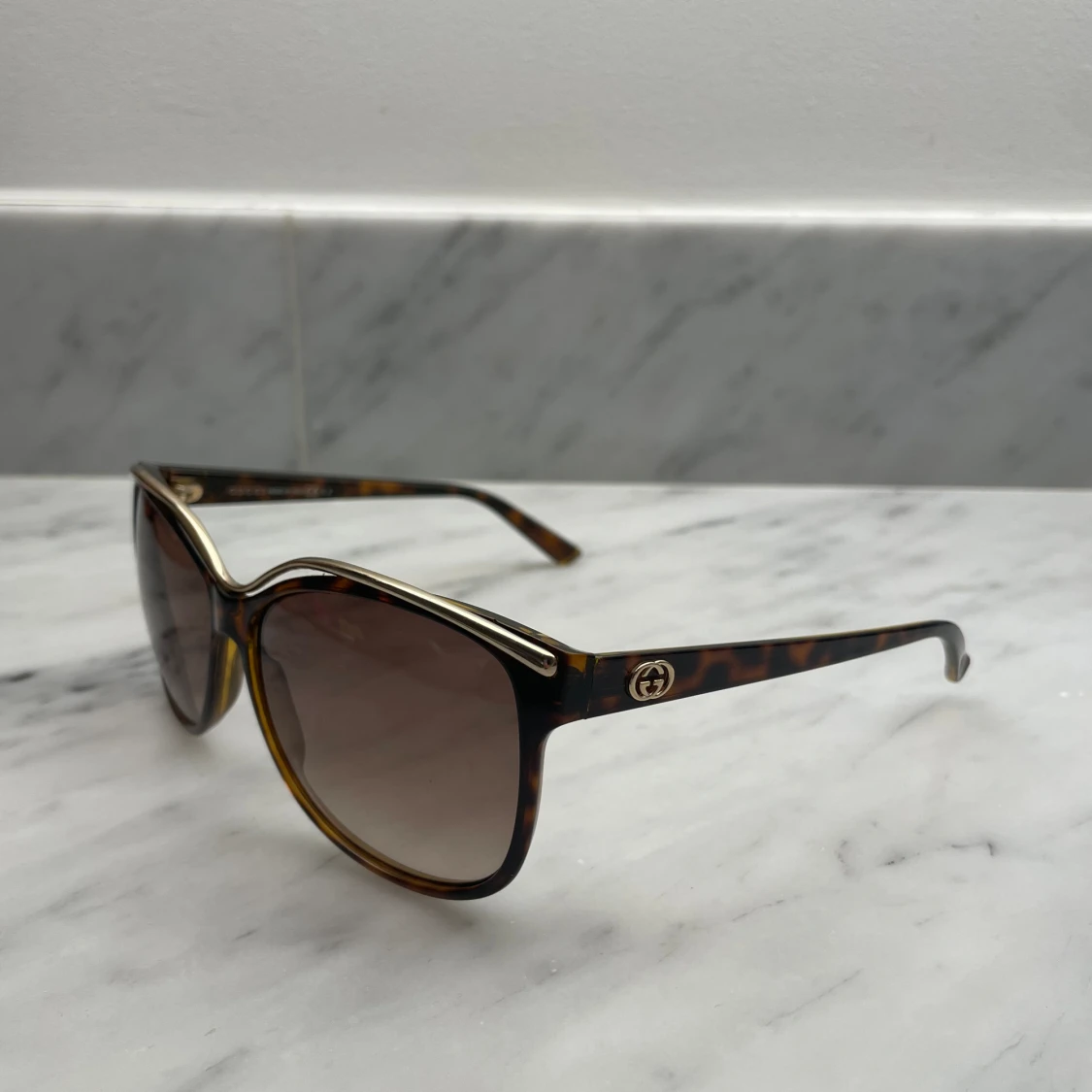 Fina Gucci solglasögon