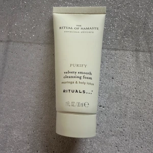 The ritual of namaste - Helt ny, aldrig använd  Cleansing foam 30 ml 