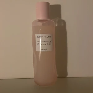 Glow recipe toner  - Toner från Glow recipe. Använd 3 gånger. 