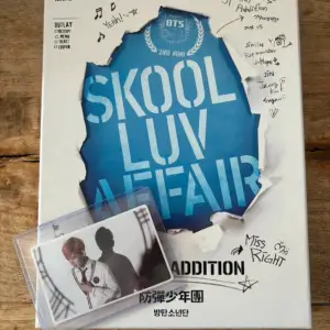 Helping my boyfriend sell his BTS Skool Luv Affair special edition album + photo card of V which comes with a protective case.  Album is in mint condition. 