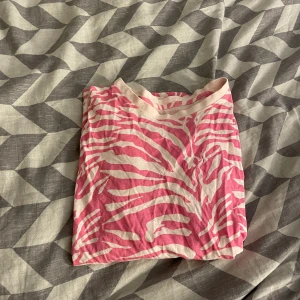 T shirt  - T-Shirt från primark  Storlek L 