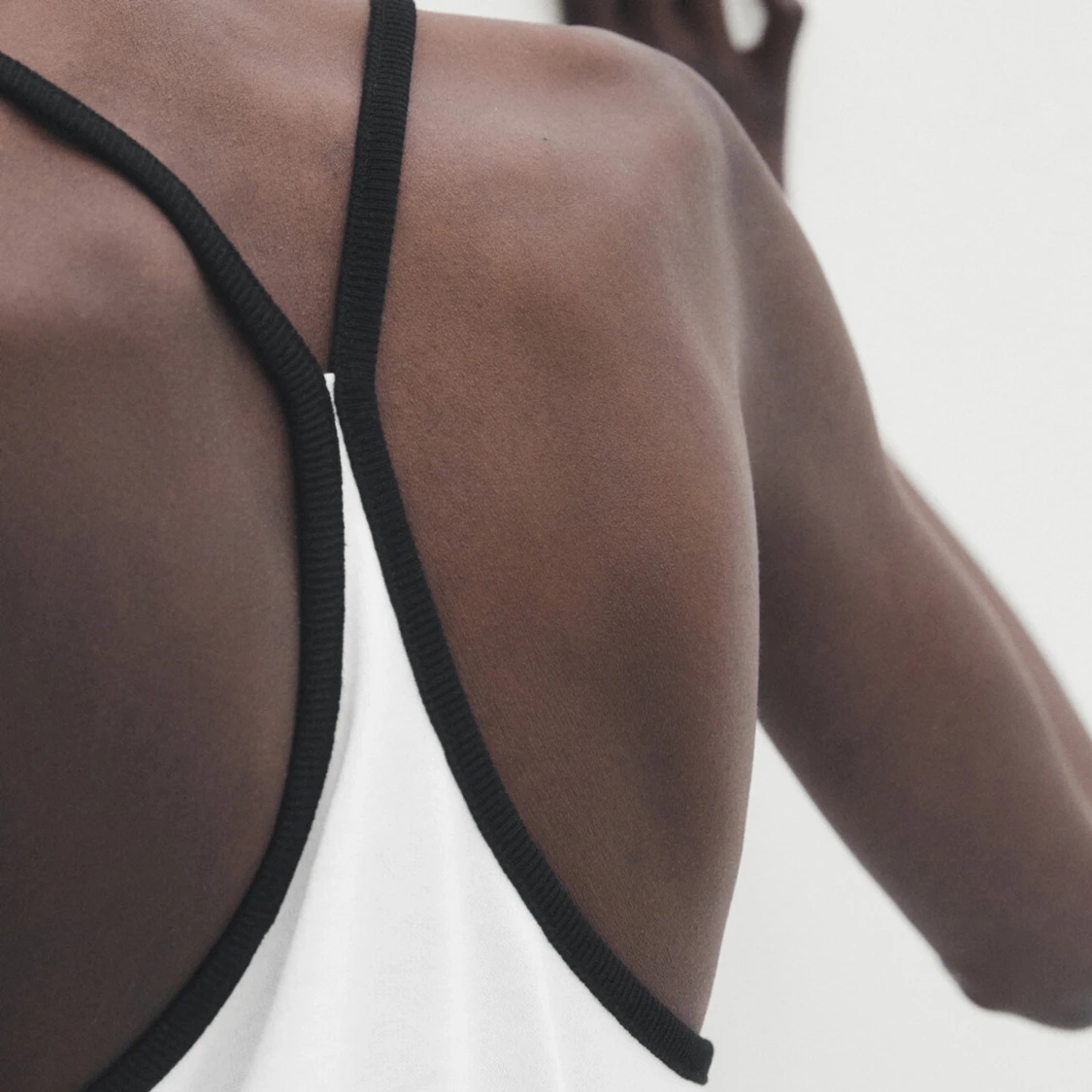 Linne med svarta band🤍 - 90