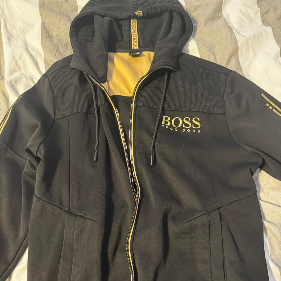 Hugo Boss tröja