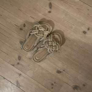 Slip in skor  - Skor i storlek 36