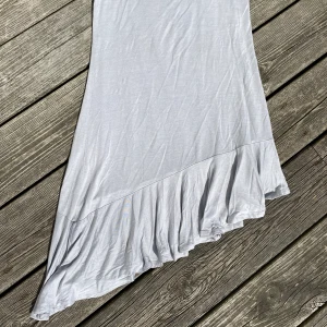 tunika med volang  - går att använda både som klänning och topp ✨