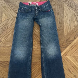 Y2K jeans med rosa sömmar - Skriv för mått💓