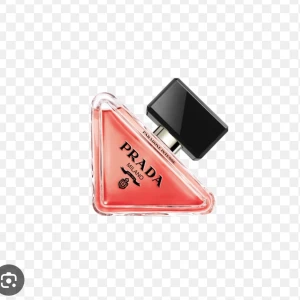 Prada paradoxe intense parfym - Prada paradoxe intense parfym, 30 ml. Knappt använd.