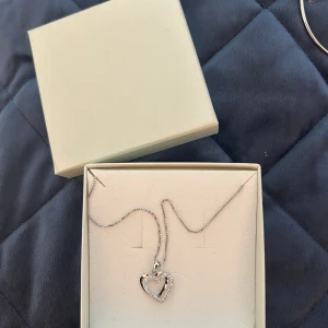 Halsband albreks guld  - Helt ny oanvänd  