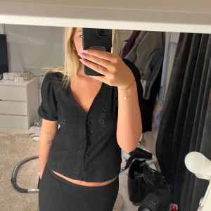 Topp - Helt ny topp i storlek Xs men passar även S skulle jag säga! Endast testad!🫶🏼