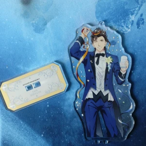 Van Kiryun akryl stand - Akryl stand som även kan hängas