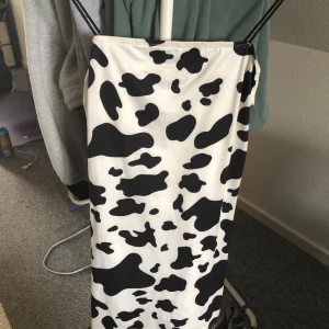 Ko klänning - Köptes för 169kr 