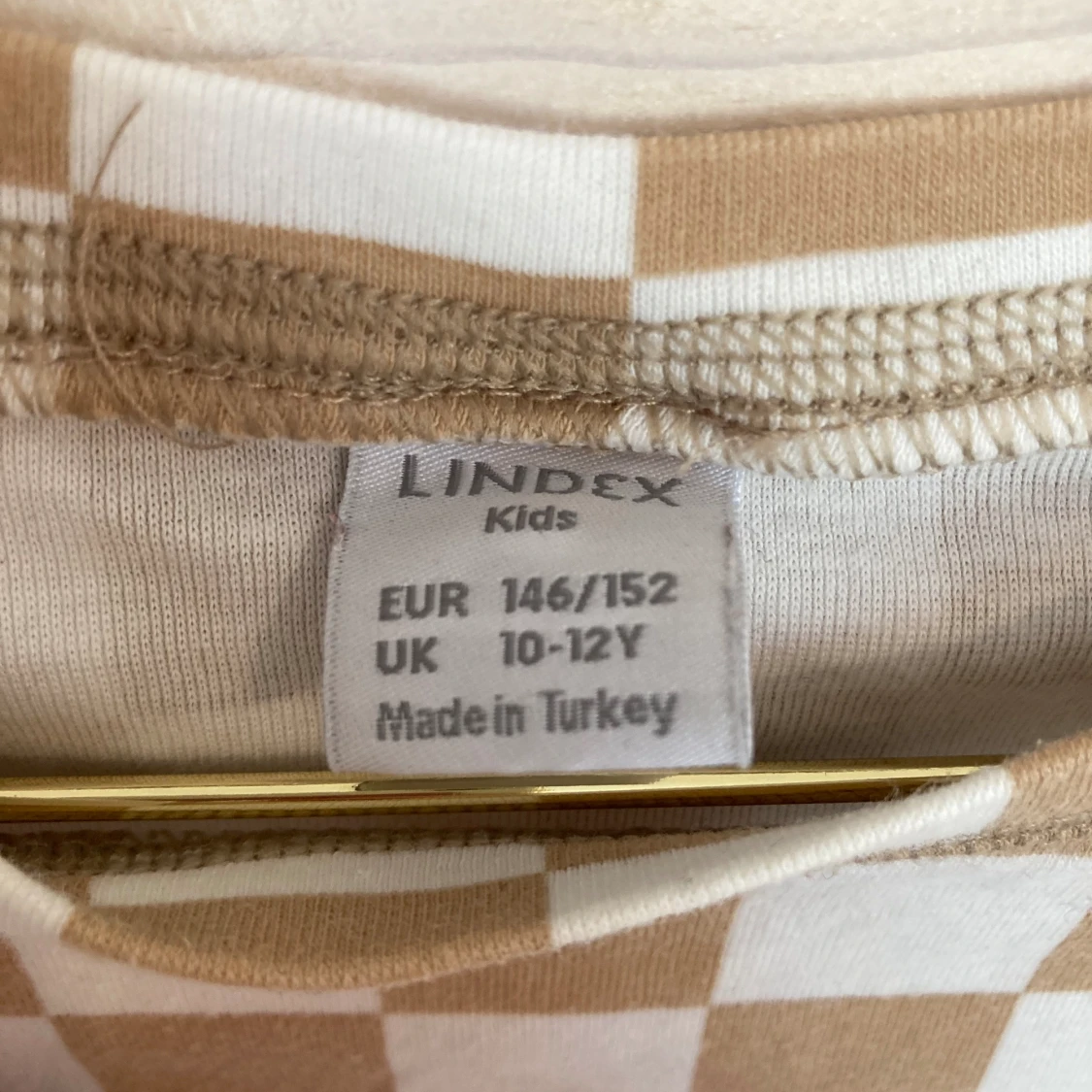 Gullig beige topp - 91