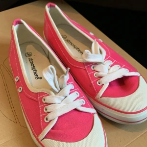 Rosa sportiga ballerina  - Rosa sportiga ballerina skor från atmosphere i storlek 38, nyskick. Bekväma. 