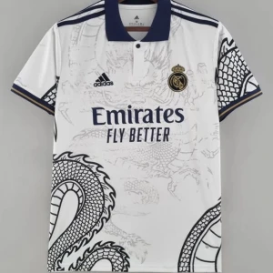 Real Madrid tröja  - Limited edition real Madrid tröja🔥 Bra skick knappt använd✅ Pris kan diskuteras 💰   På