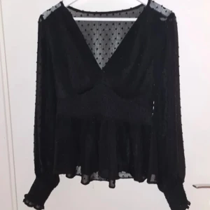 Blus  - Säljer den här fina blusen💕
