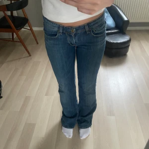 Levis bootcut jeans - Jättefina bootcut jeans från Levis som tyvärr blivit för små 💙