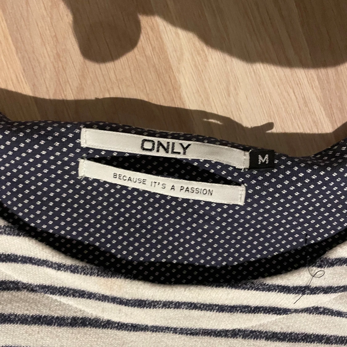 Fin randig tröja - 90