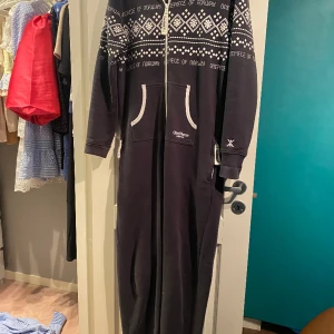 OnePiece - En äkta OnePiece från OnePiece i bra sick i storlek S 