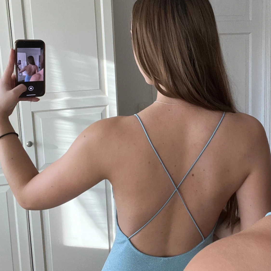 Glittrig blå mini-klänning - 91