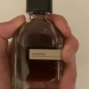 Söker byten för orto parisi terroni  - Söker ett byte mot orto parisi terroni. Tar emot både designer och niche 