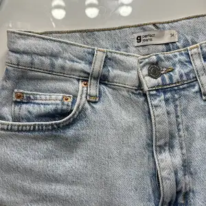 Gina jeans Endast använd 1-2 gånger, storlek 34