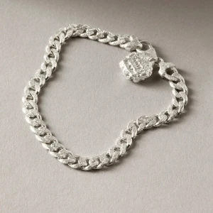 Armband  - Silver bracelet silver - Nootka  Helt nyköpt, aldrig använt. Skriv för fler bilder, säljer pga använder inte silver. Perfekt som studentpresent!🎓🤍  Nypris 2390:- 