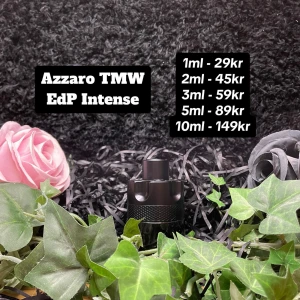 Azzaro The Most Wanted EdP Intense - Sänkta Priser! Finns i 1,2,3,5,10ml Kontakta gärna oss innan ny köper Speciellt om du ska köpa fler än 1 dekant/sample, priser finns i bilden (1 gratis 1ml sample ingår alltid vid köp av 149kr eller mer✅)