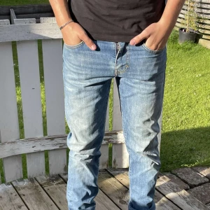 J.lindeberg - Säljer nu dessa feta J.lindeberg jeans då dom inte kommer till någon användning. Modellen är Jay slim fit och passar storlek 30/32. Hör av er vid funderingar eller frågor 