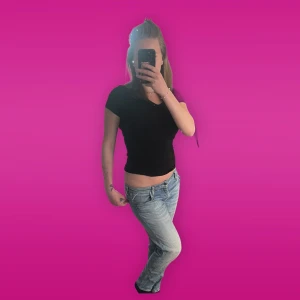 Replay lowaist jeans - Lowwaist Replay jeans i stl 26 men jag skulle säga att de e stl 27/28. Bra skick.