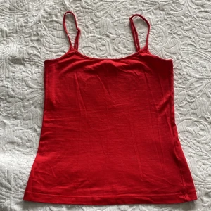Linne - Fint rött linne från new yorker💕