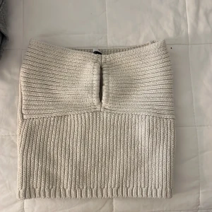 Zara topp - Knappt använt! Väldigt söt topp. 
