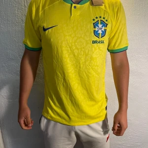 Brasilien Fotbollströja - Brasilien Fotbollströja Perfekt inför sommaren och Copa Amerika❤️💯🌺