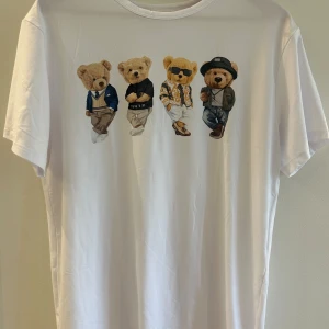 T shirt oanvänd - T-shirt stl M. 