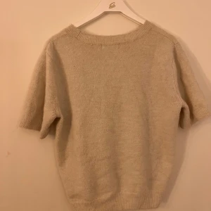 Stickad tshirt - Stickat topp från hm, storlek s❣️