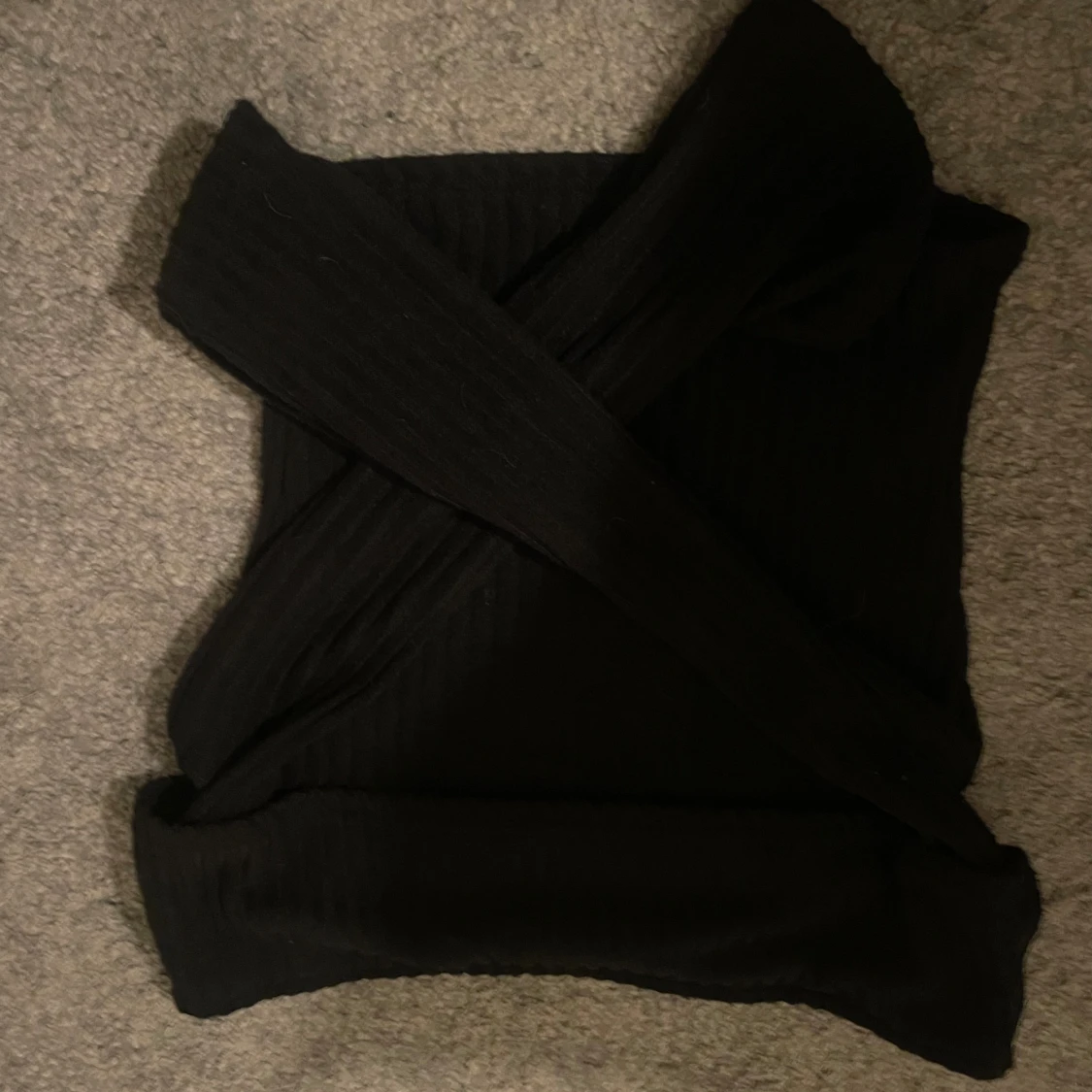 fin svart axel lös tröja