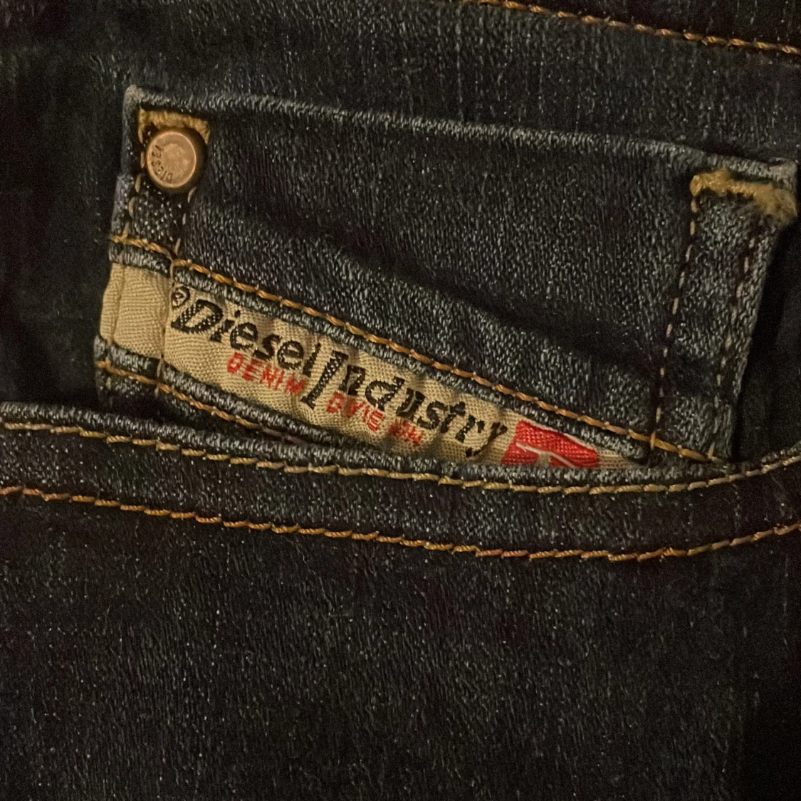 Jättesnygga diesel jeans  - 92
