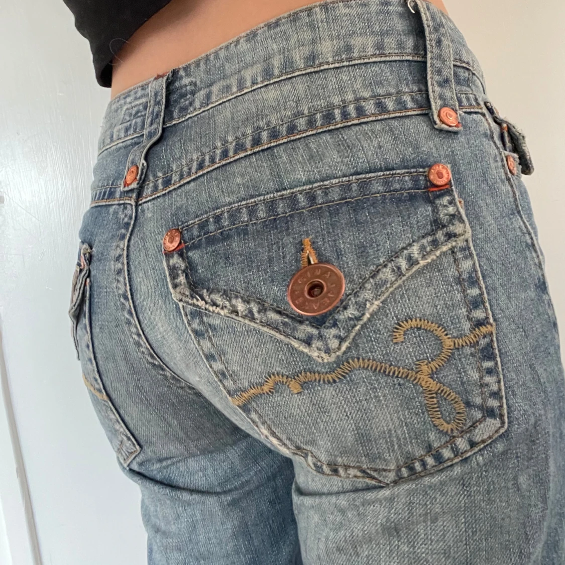 lågmidjade bootcut jeans - 90