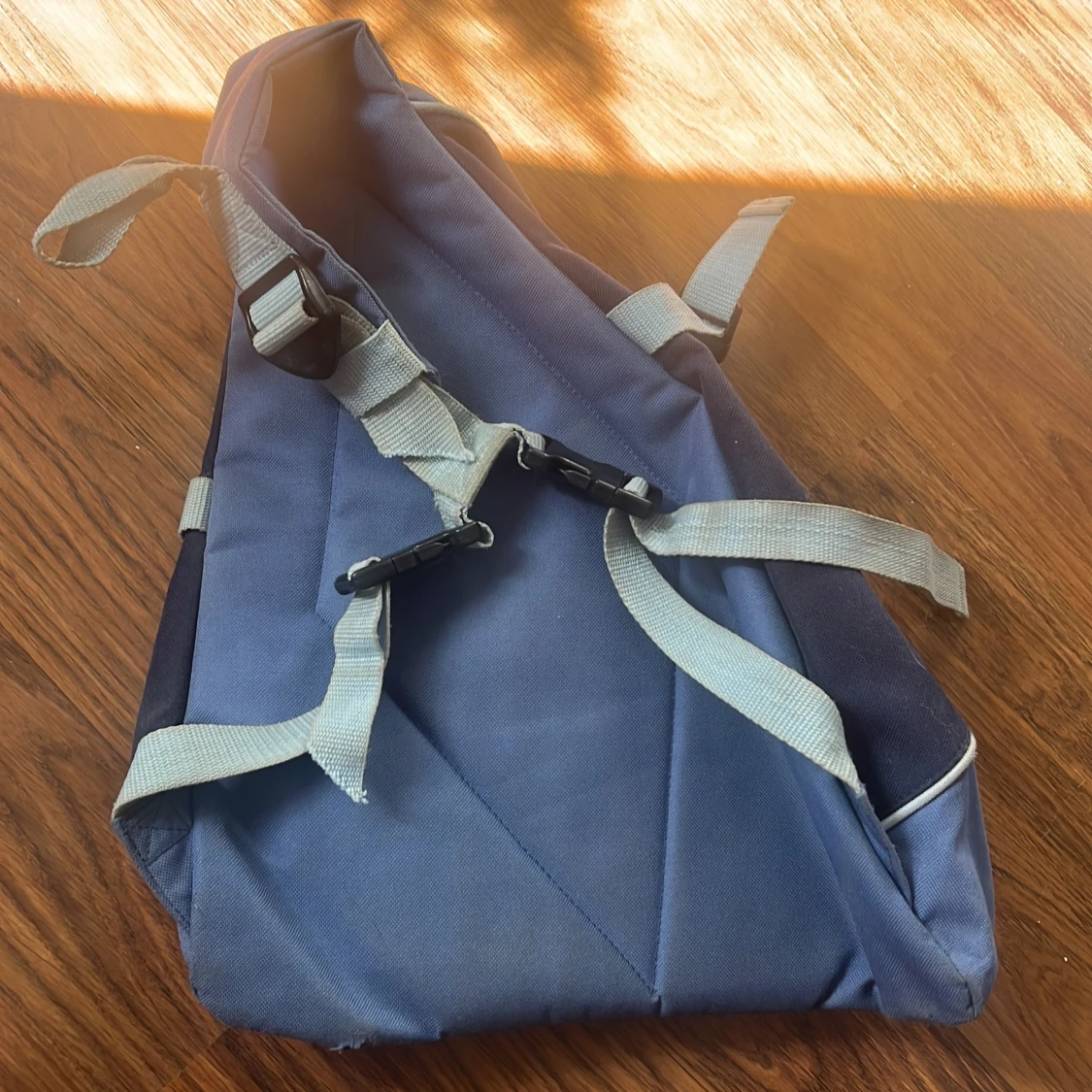 Ryggsäck/ Sling bag - 90