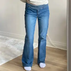 Sjukt coola jeans med innerbenslängd 85