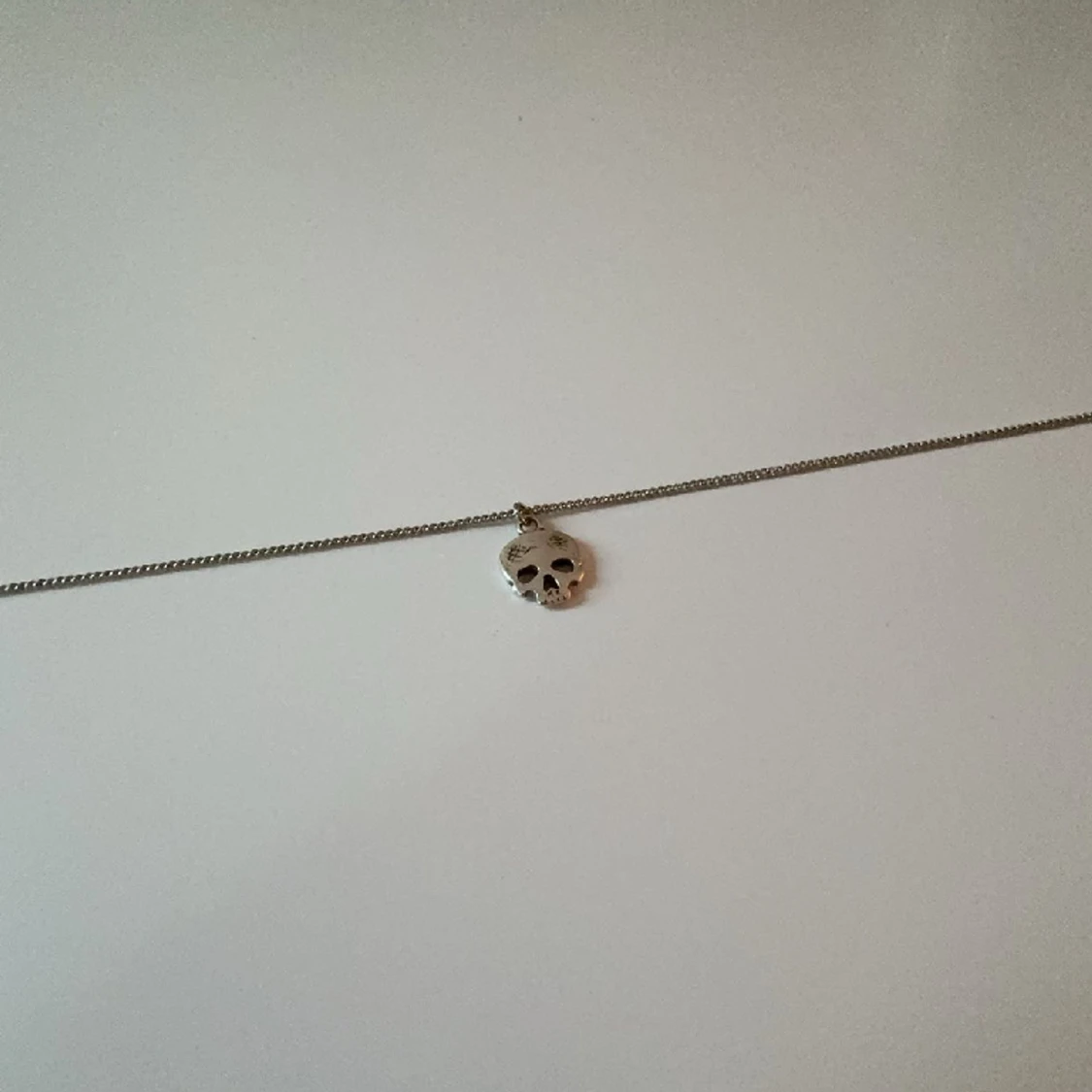 Döskalle halsband - 90