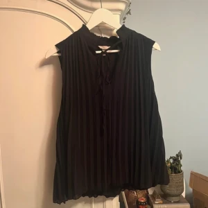 Veckad blus - Ny utan prislapp!💕