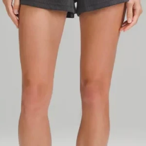 Lululemon träningsshorts  - SE ANNONS NEDAN FÖR MER INFO, LÄGGER UPP FÖR FRI FRAKT! 💞