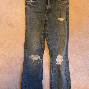 Mother jeans 23 - Näst intill oanvända Mother jeans köpta på nk i Sthlm. Nypris 4500