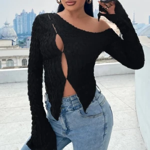 Svart fest topp - Jätte fin svart topp som tyvärr inte kommer till användning. Toppen är i storlek S💕