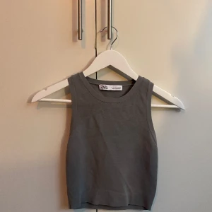 Top - Top från Zara. Aldrig använd, super kvalitet.