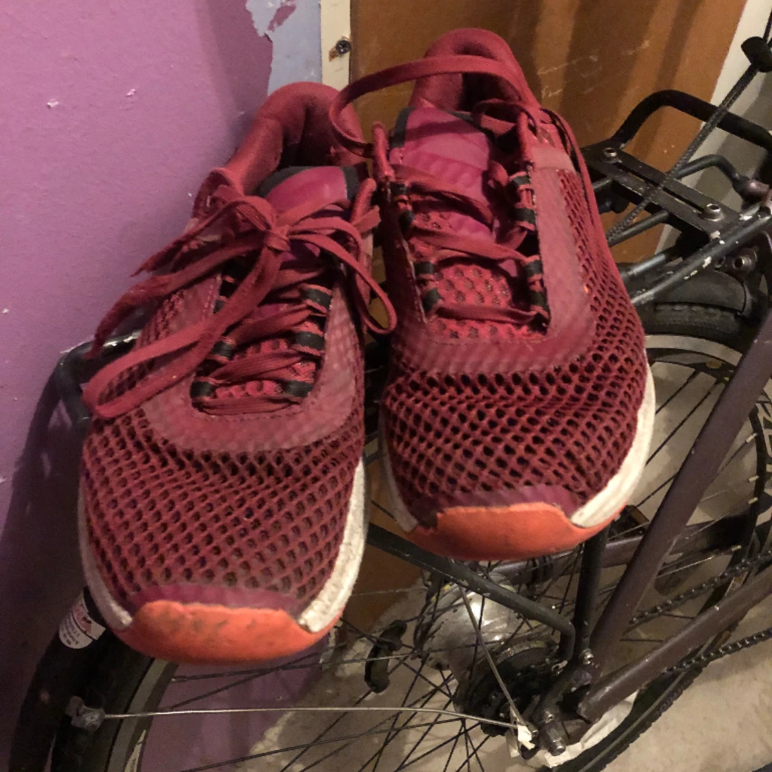 Skor för både tjejer och killar stl 38-39