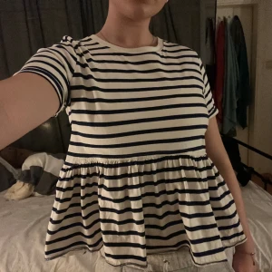 Fin tröja från zara!! - Säljer denna snygga och coola tröja från zara!!